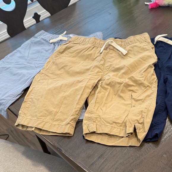 Set of 3 Children’s Place 12 Kids Casual Shorts Set - Tan, Grey, and Navy - Picture 7 of 10